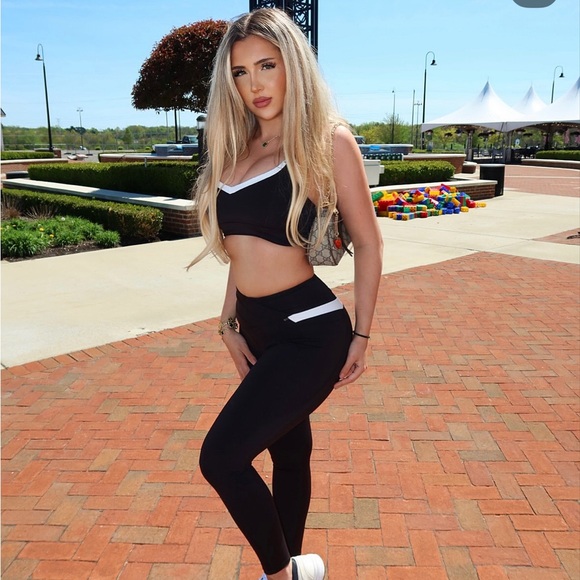 Berlook Women's Black and White Strappy Bralette - Picture 3 of 4